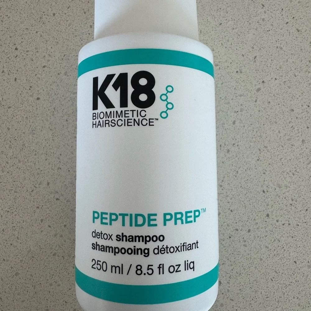 K18 Peptide Prep Detox Shampoo - White & Teal Bottle